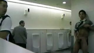 El înghite fete grase goale cocoșul până la bile-sperma aproape iese din nări.