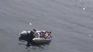 Fata fete goale grase pisica toarce de la un cocoș frumos.