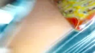 Blonda și videoclipuri cu femei dezbrăcate bruneta se joacă cu vibrator în baie.