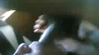 Milf se fute cu bărbații care fac o vizită la gagici goale ei.