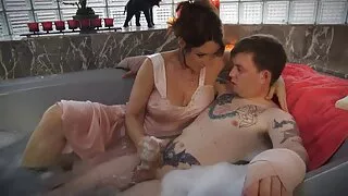 Soții ucraineni dracului pe pat. filme cu fete goale