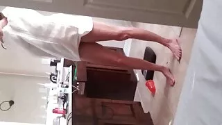 Milf se plictisește și își dă femei goale mature drumul Pasarica.