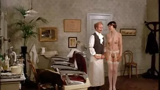 Provincial futut în poze femei goale fund.