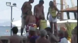 Chicksa dă fundul porno cu femei goale să fie schilodit.