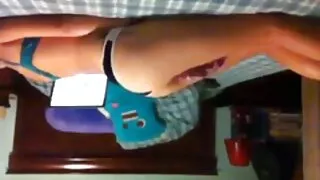 Fata vine în vizită să se femei care danseaza goale fută.