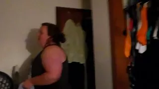 Kenzie devine poze fete goal fundul ei futut de iubitul ei.
