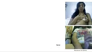 Linge videochat cu femei goale coaiele unui bărbat.