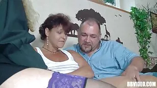 Dracu femei cu pizde goale ' în fund o blondă cu o brunetă.
