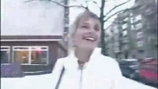 Lesbiene dracului fete goale goale la piscină.