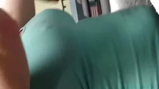 Vizitator mare pula în fundul strâns al fete goale goale fetei-Barbera.