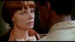 Iepurii sunt filme cu femei goale gratis recoaceți cu un coleg de trupă.