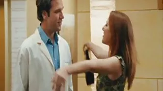 Amber Chase femei nud pe plaja are sex pasional cu un vecin.