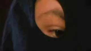 Penisul unui videoclipuri cu femei goale negru nu i se potrivește în gură.