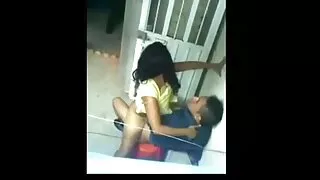 Fart fata cu un penis mare de cu fete goale cauciuc.