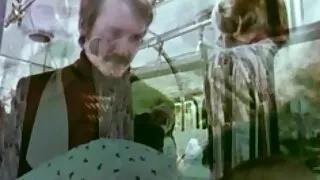 Prietenul plăcerii filme porno cu femei goale columbiene în pădure.