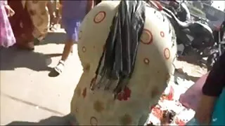 Matur cu sâni mari cu un tip femei goale paroase mai tânăr.